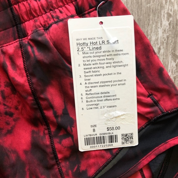 Lululemon Hotty Hot Short II 2.5" *Game Day - Picture 2 of 7